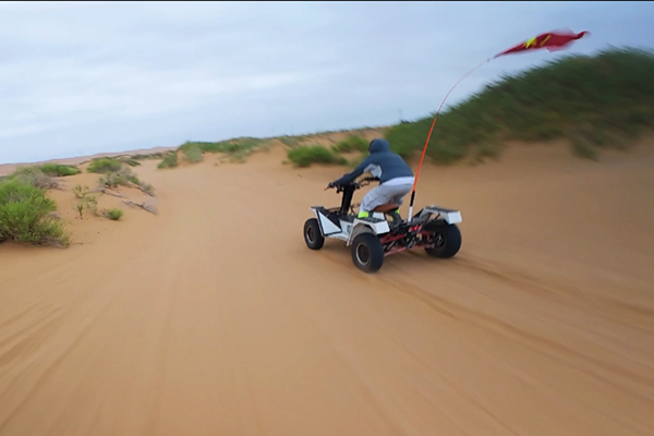 Funin's high-performance scooter in the desert